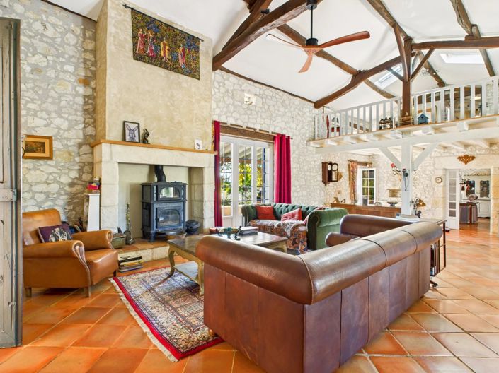 Image No.3-4 Bed Farmhouse for sale