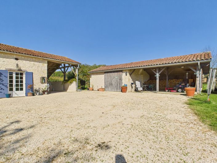 Image No.6-4 Bed Farmhouse for sale