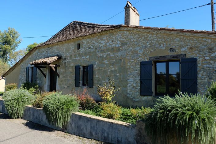 Image No.1-3 Bed Village House for sale