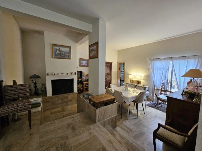 Image No.7-5 Bed House for sale