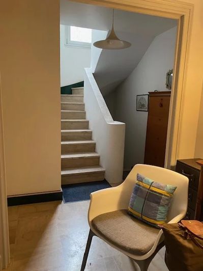 Image No.8-5 Bed House for sale