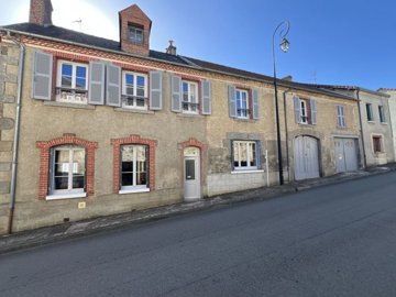 1 - Magnac-Laval, Maison