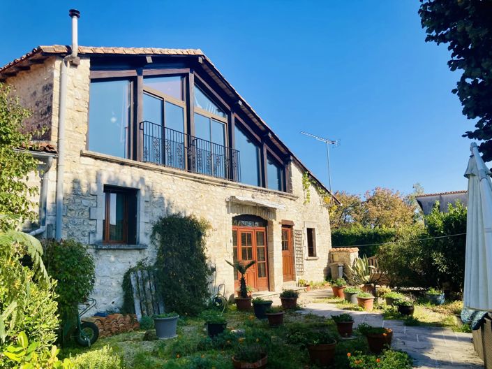 Image No.1-Maison de 3 chambres à vendre à Charente