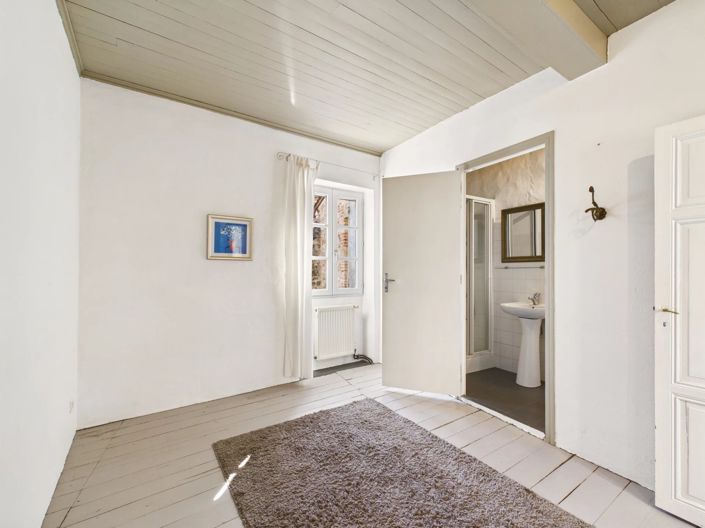 Image No.14-3 Bed House for sale