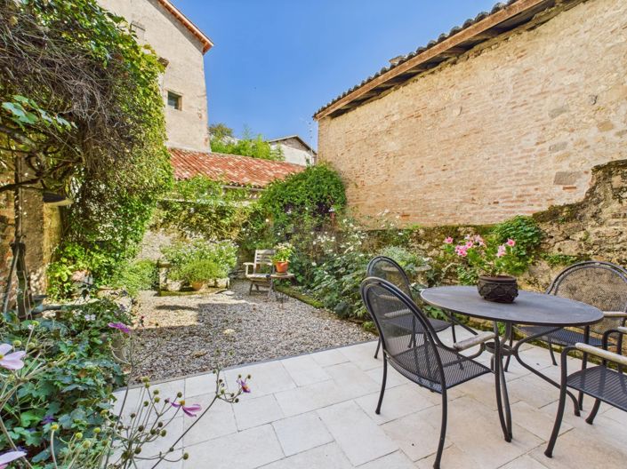 Image No.15-3 Bed House for sale