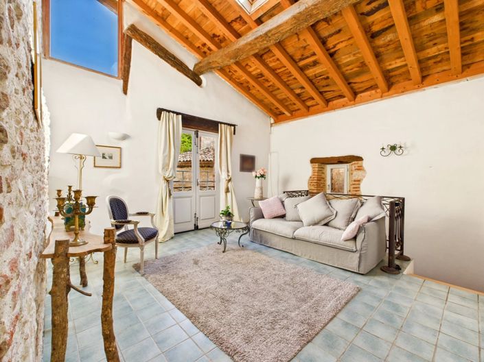 Image No.8-3 Bed House for sale