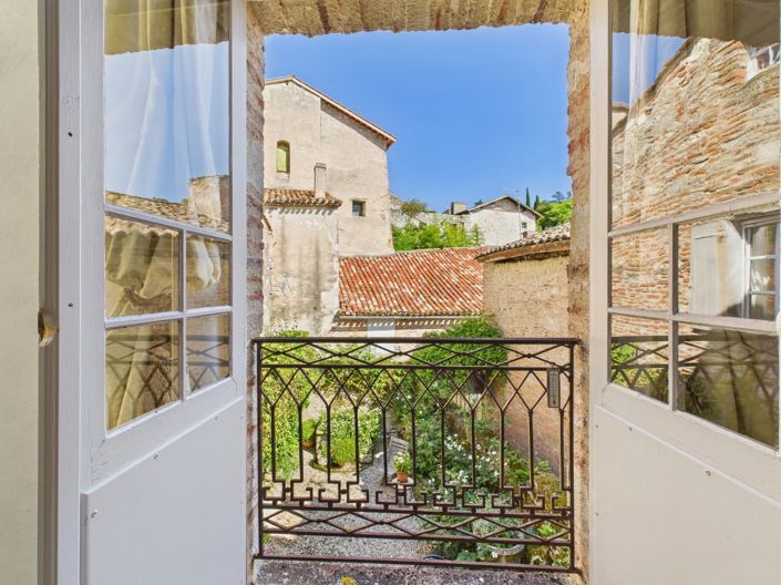 Image No.9-3 Bed House for sale