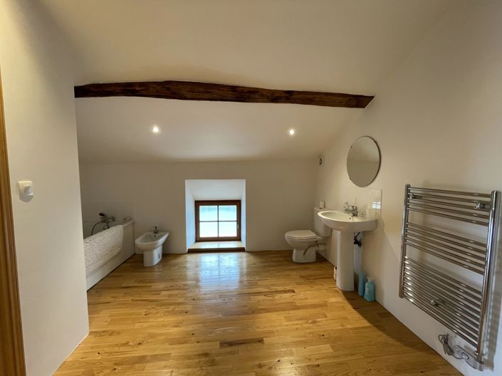 Image No.11-4 Bed House for sale