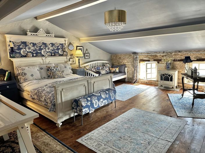 Image No.6-4 Bed House for sale