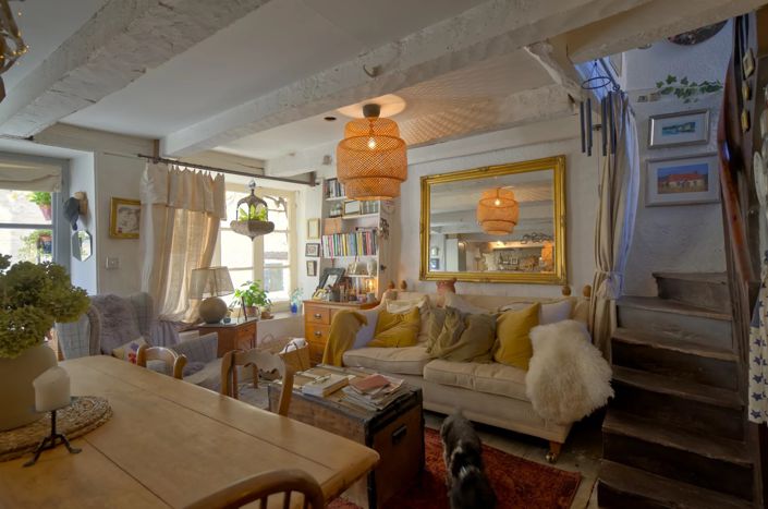 Image No.10-2 Bed Village House for sale