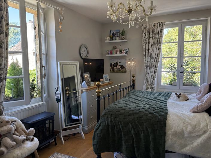 Image No.12-4 Bed House for sale