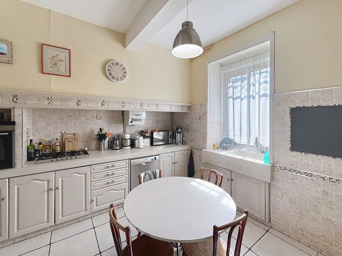 Image No.6-4 Bed House for sale