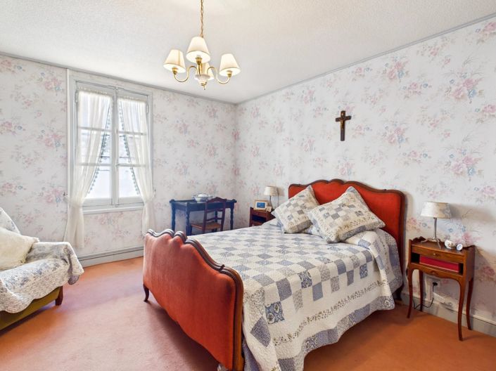 Image No.12-4 Bed Village House for sale