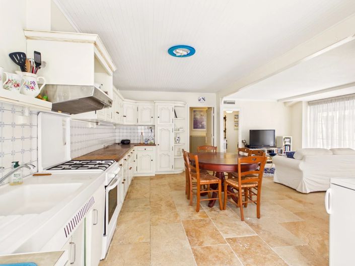 Image No.6-4 Bed Village House for sale
