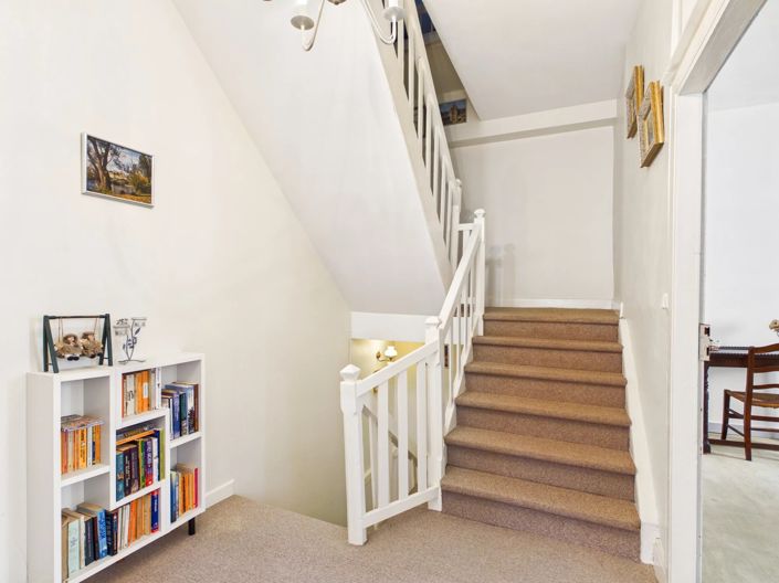 Image No.7-4 Bed Village House for sale