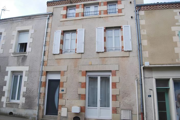 Image No.1-3 Bed House for sale