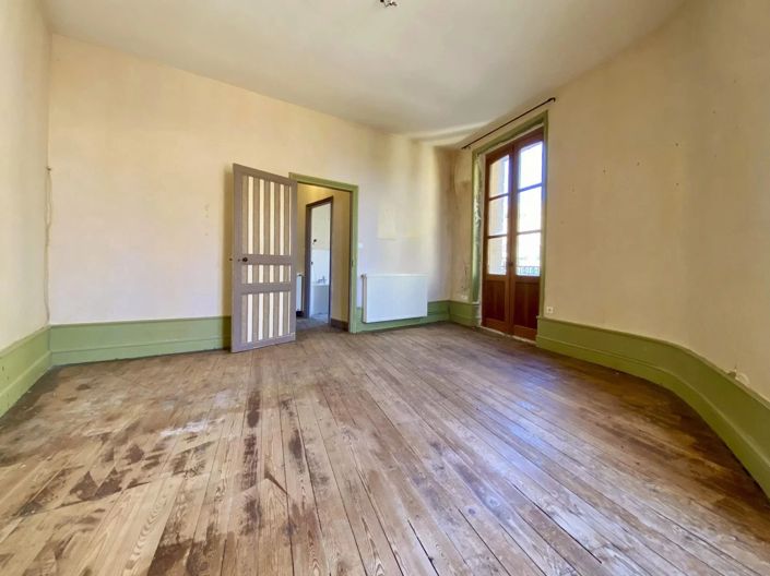 Image No.4-4 Bed Village House for sale