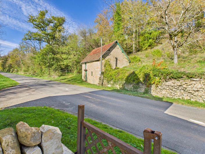 Image No.11-2 Bed House for sale