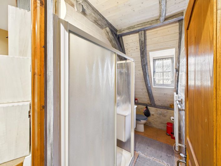 Image No.8-2 Bed House for sale