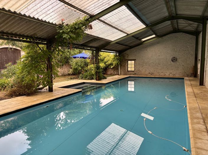 Image No.2-4 Bed Farmhouse for sale