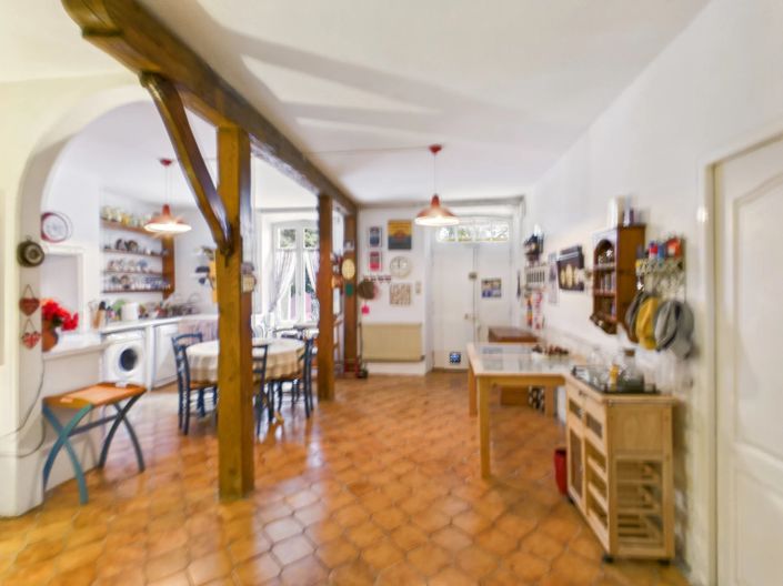 Image No.3-5 Bed House for sale