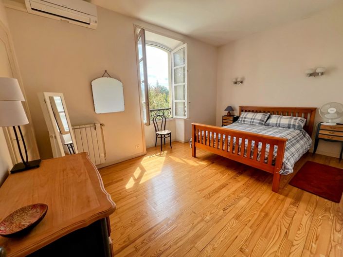 Image No.9-3 Bed House for sale