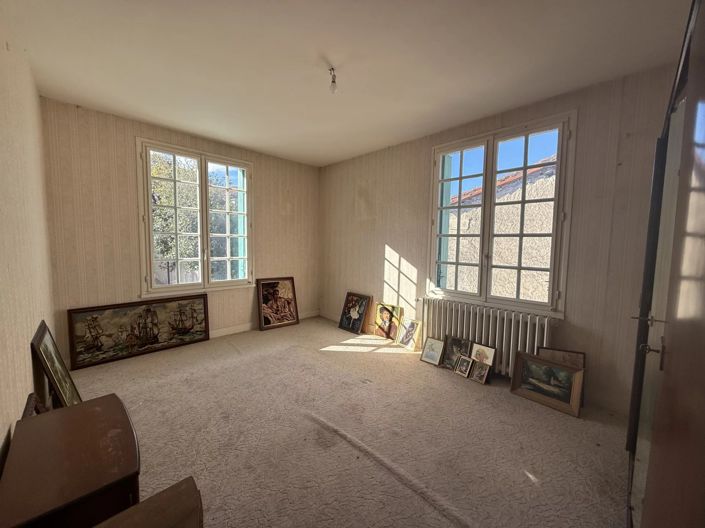 Image No.10-5 Bed Village House for sale