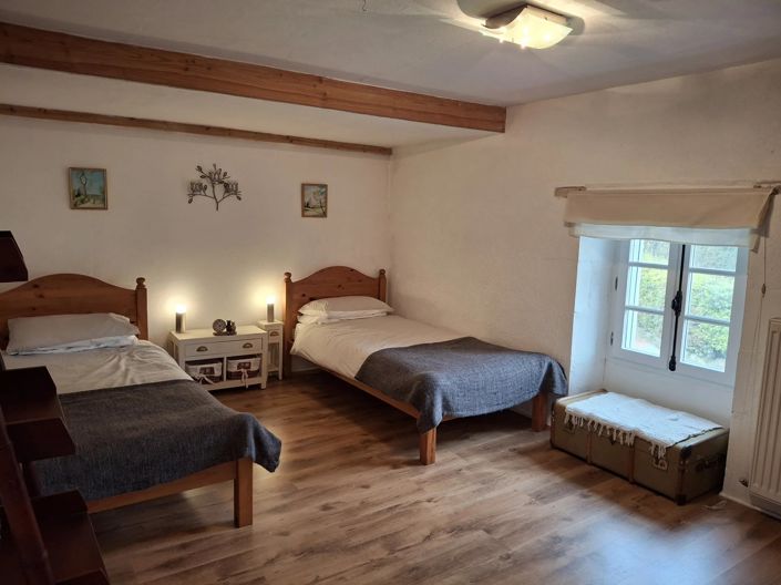 Image No.9-4 Bed House for sale