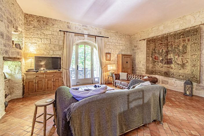 Image No.10-4 Bed House for sale