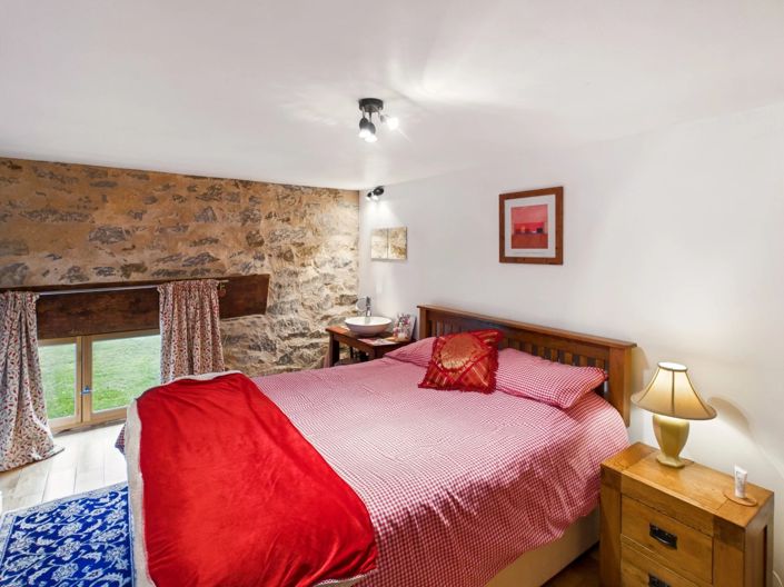 Image No.8-7 Bed House for sale