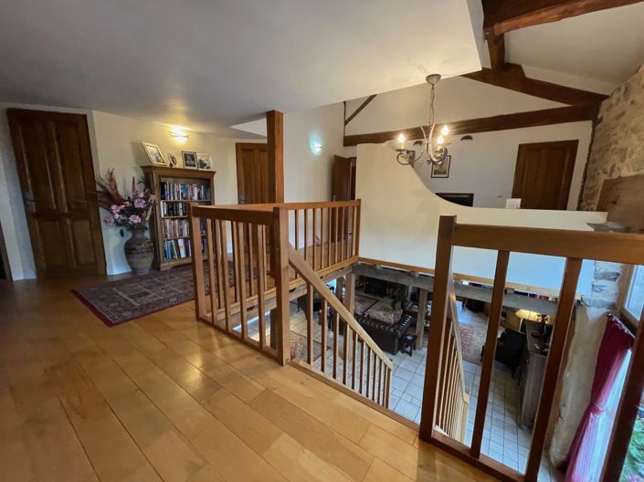 Image No.11-7 Bed House for sale