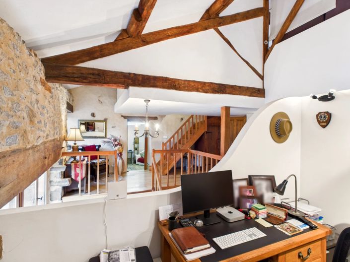 Image No.11-7 Bed House for sale