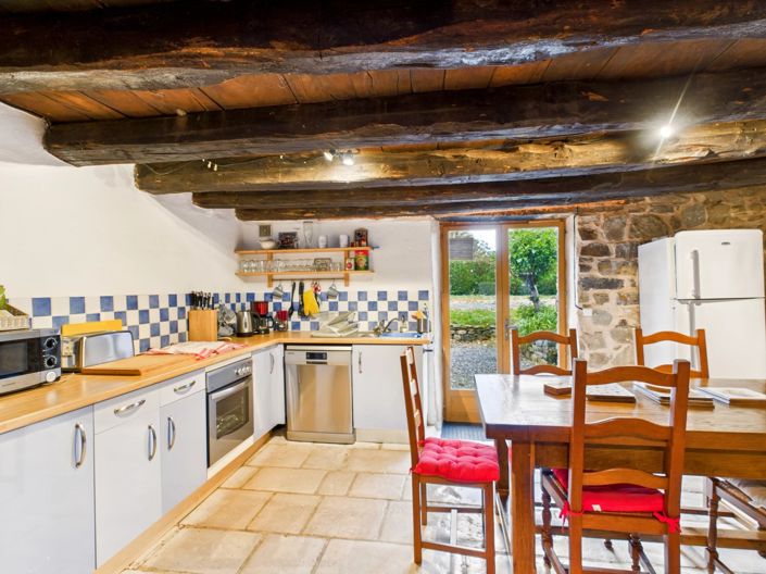 Image No.12-7 Bed House for sale