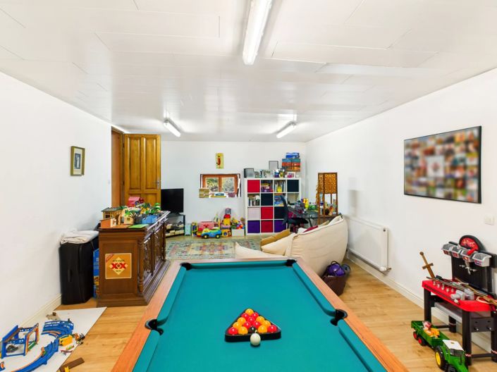 Image No.10-7 Bed House for sale