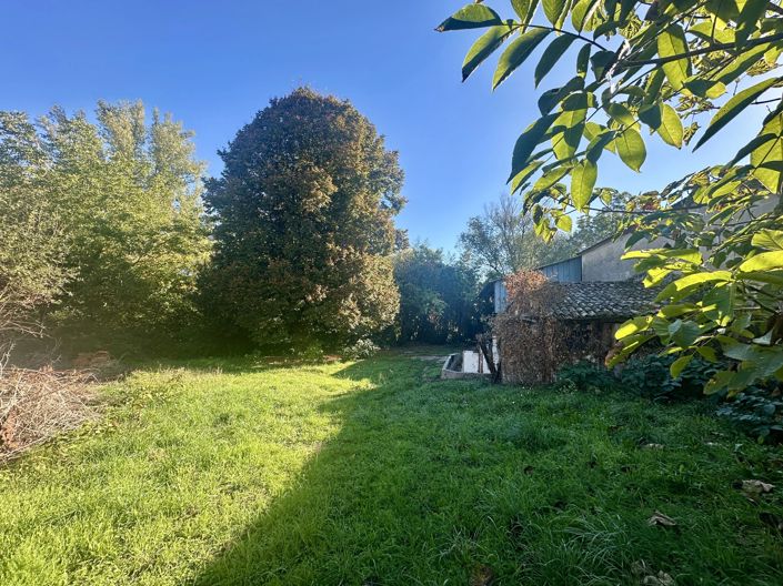 Image No.10-3 Bed House for sale