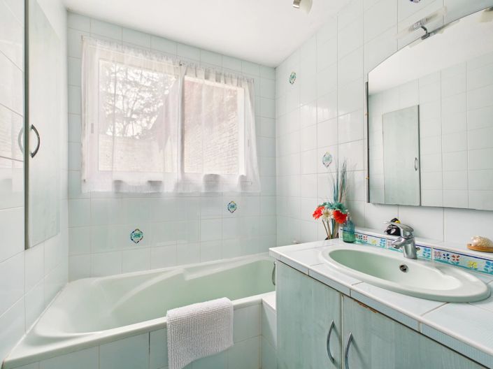 Image No.12-3 Bed Village House for sale