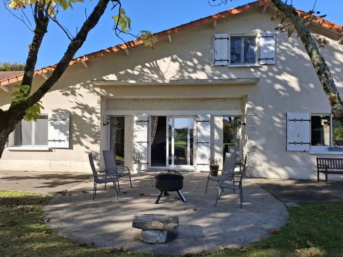 Image No.15-3 Bed Village House for sale