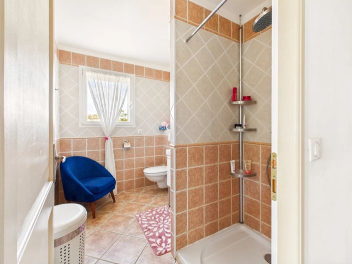 Image No.11-4 Bed House for sale