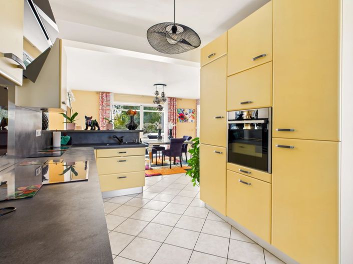 Image No.6-4 Bed House for sale