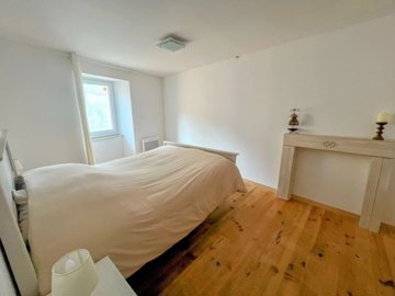 5833a1feb95c382555a9af8bdc39b8019b4e17ca06192