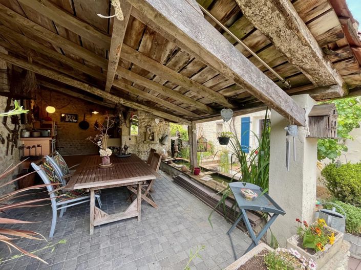 Image No.6-2 Bed House for sale