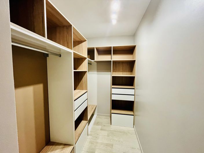 Image No.11-3 Bed Village House for sale