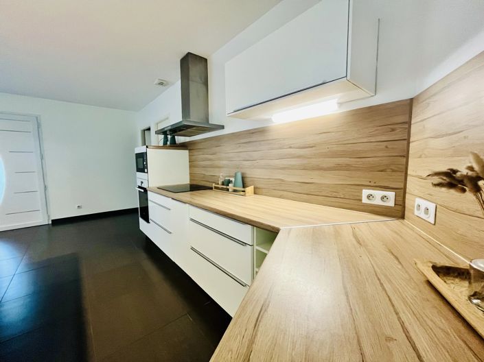 Image No.4-3 Bed Village House for sale