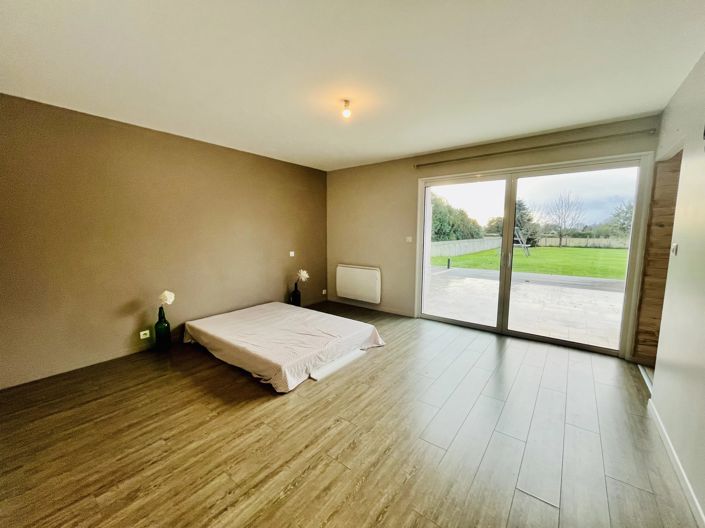 Image No.5-3 Bed Village House for sale