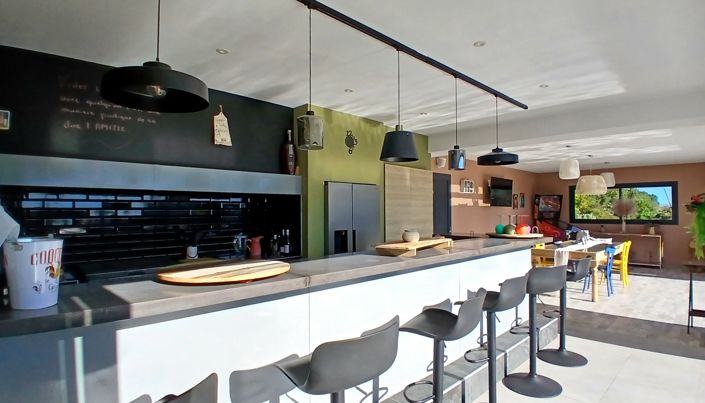 Image No.10-4 Bed House for sale