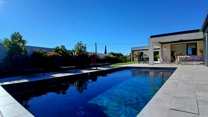 Image No.9-4 Bed House for sale