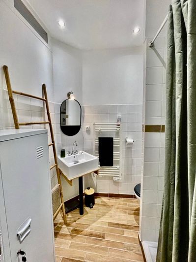 Image No.9-2 Bed House for sale