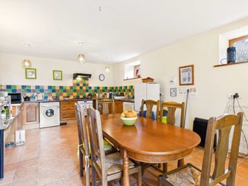 642ee18330a2ed8c3a9c2197c52cdb0842525f1988200