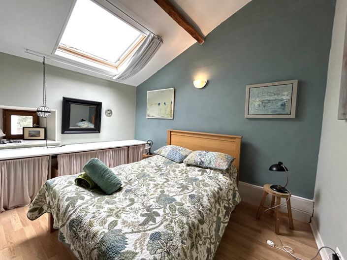 Image No.9-13 Bed Village House for sale