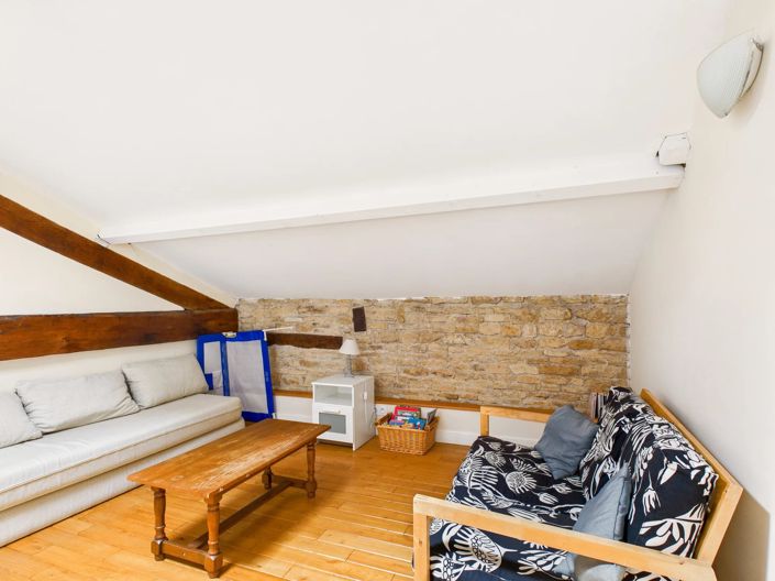 Image No.9-13 Bed Village House for sale